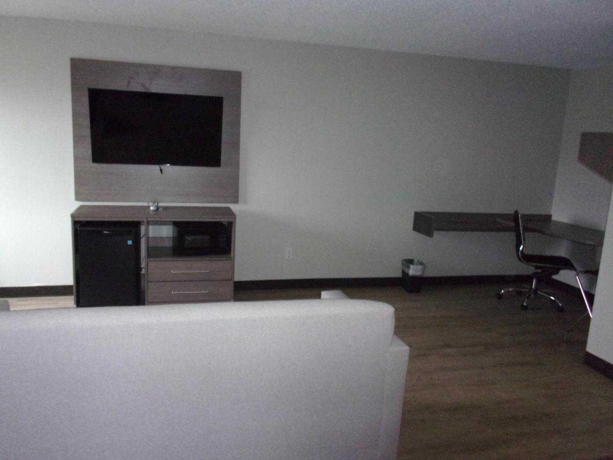 Motel Super 8 By Wyndham Marston Esterno foto